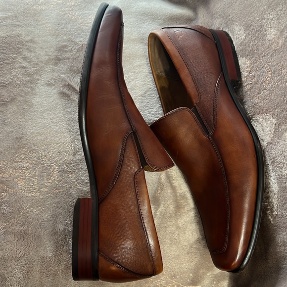 Florsheim Leather Upper Slip On Moccasins - Picture 2 of 9